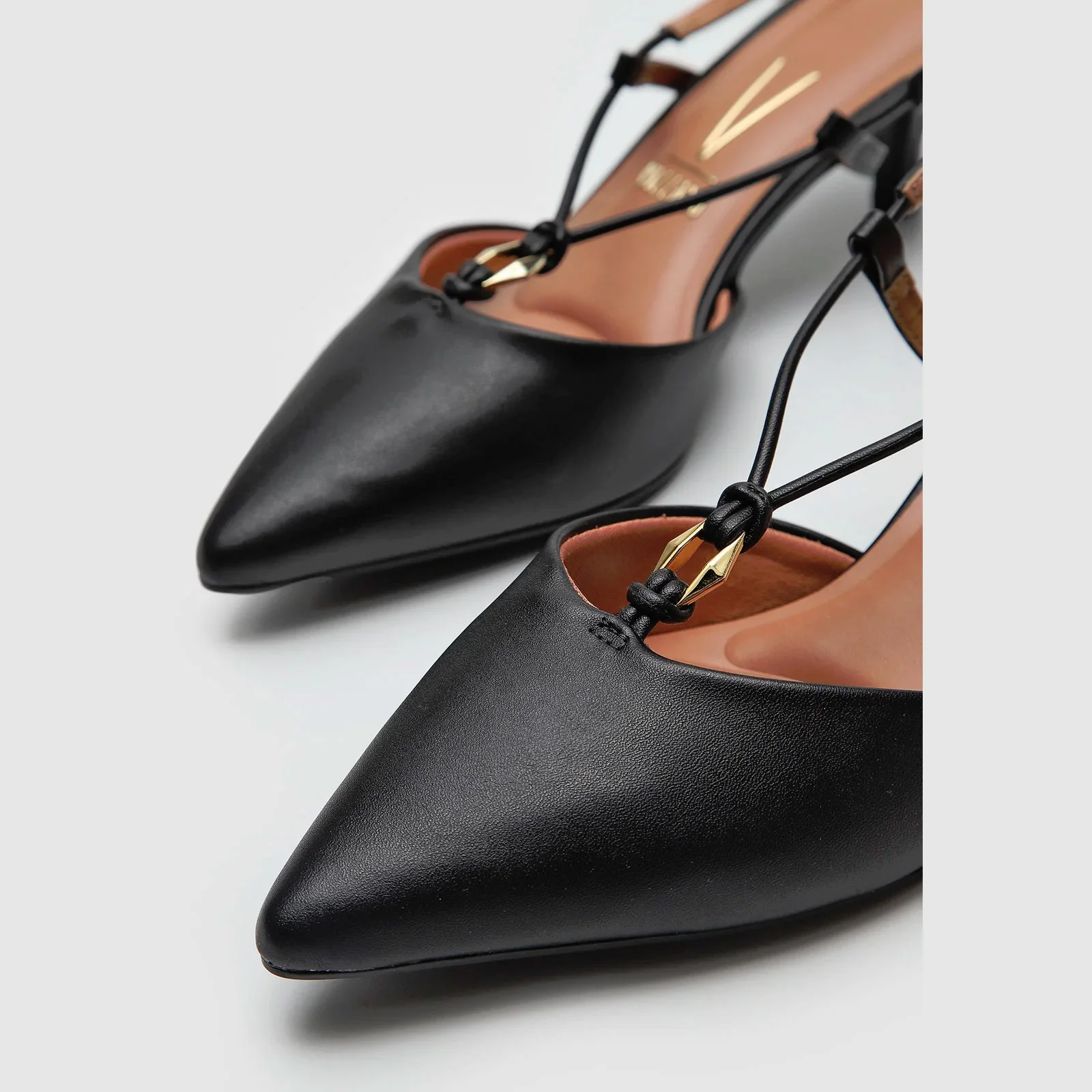 Vizzano 1122-892 Kitten Heel Pointy Toe Strappy Pump in Black Napa - Image 7