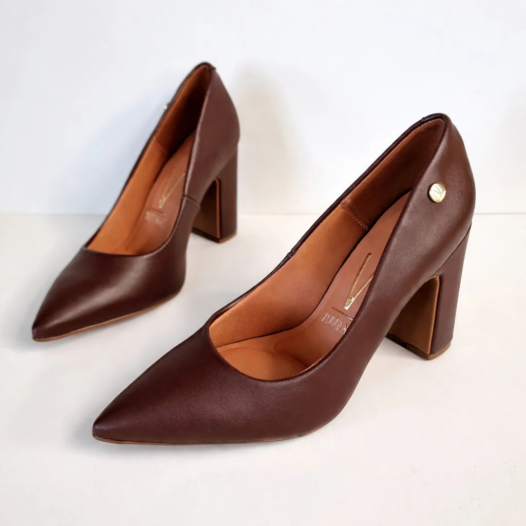 Vizzano 1285-400 Block Heel Pointy Toe Pump in Cocoa Napa - Image 3