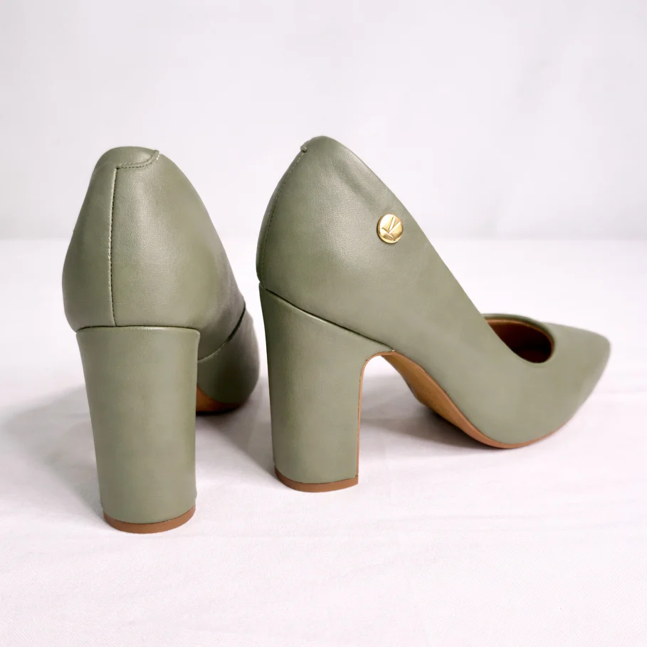 Vizzano 1285-400 Block Heel Pointy Toe Pump in Sage Green Napa - Image 4